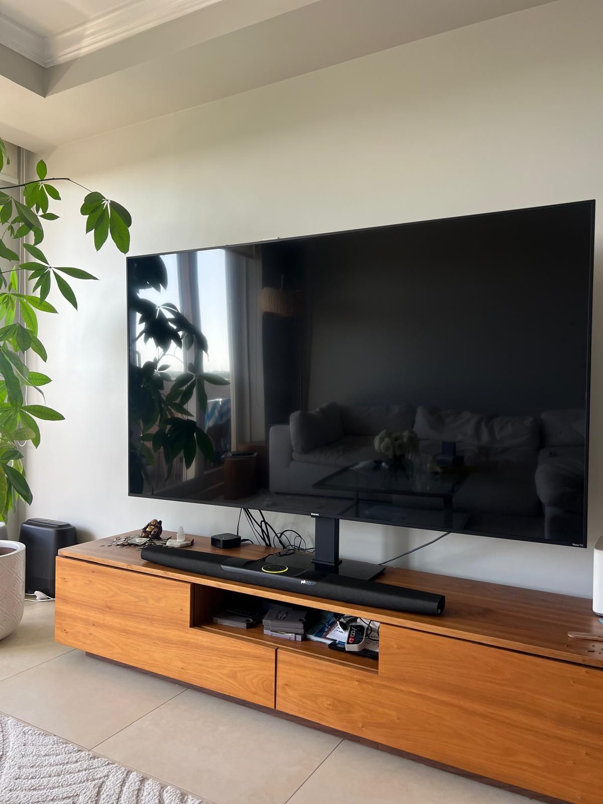 Philips 75” Roku TV. Smart