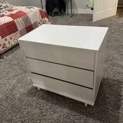 3 Drawer Dresser 