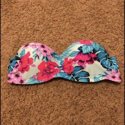 Women’s Swimsuit Top