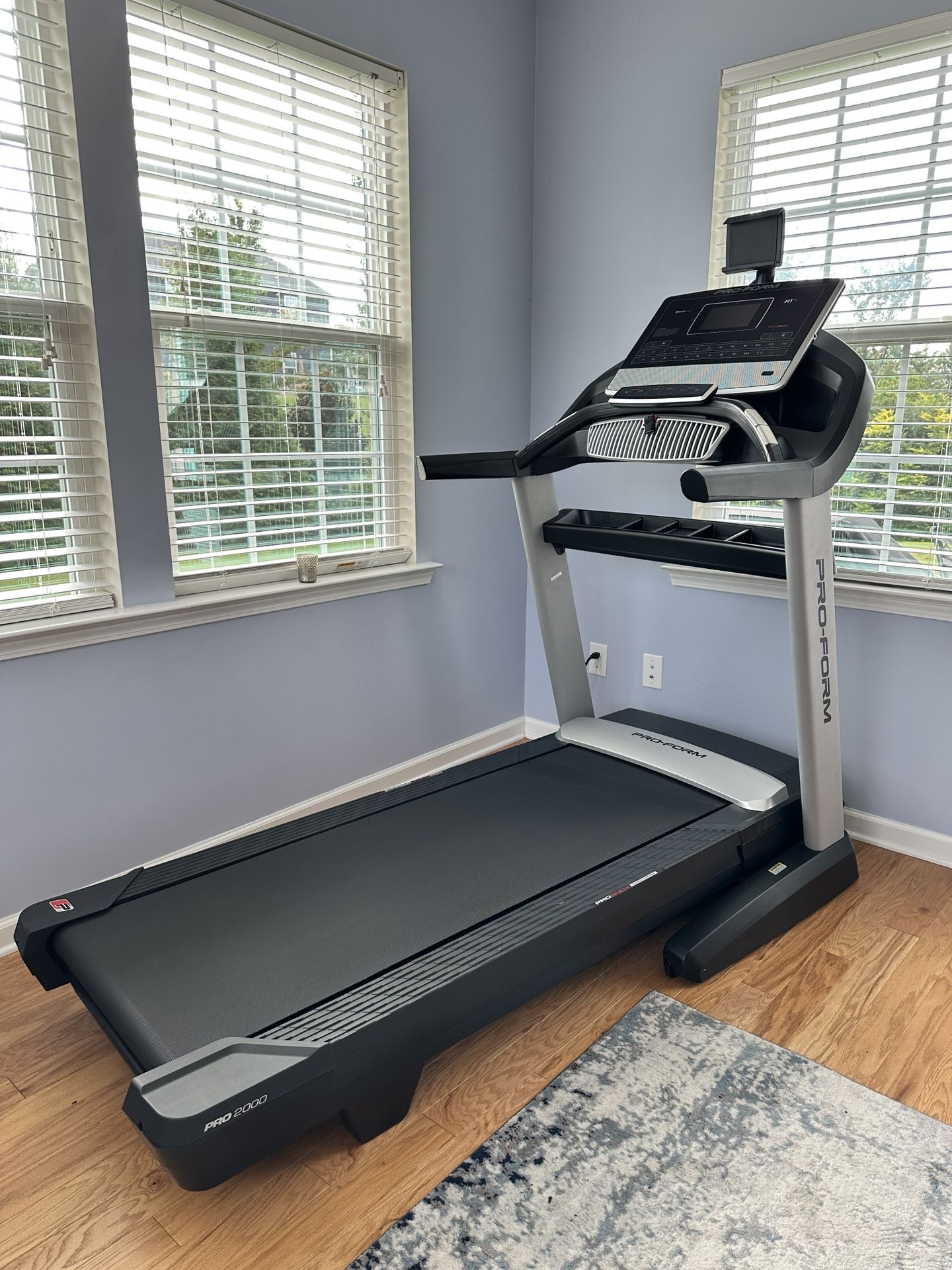Pro-Form Pro 2000 Treadmill
