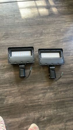 4 led lights new $100