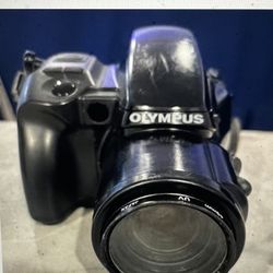 Olympus IS-1 49mm Zoom 35-135mm 1:4,5-5,6 013967 ED-High Resolution Lens Camera