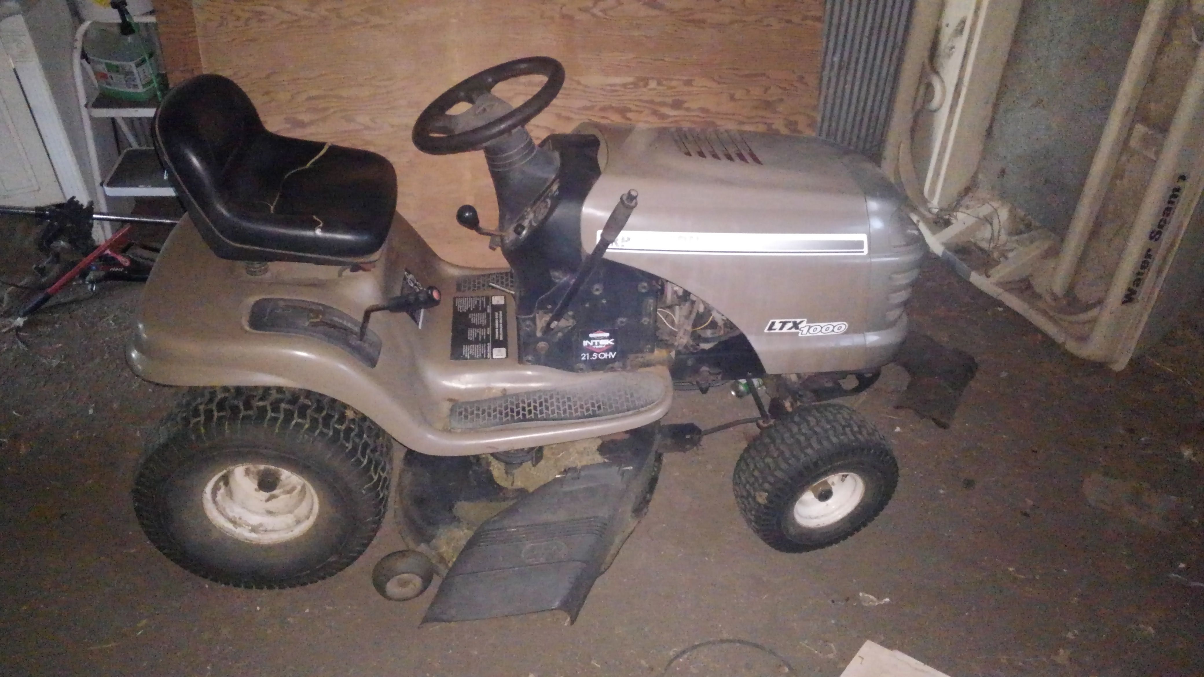 Craftsman riding lawnmower