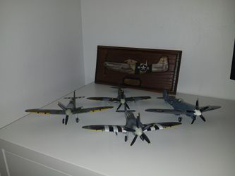 Small Metal Model Airplane Set