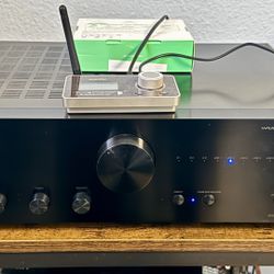 ONKYO A-9050 Stereo integrated amplifier w/ built-in DAC & Bluetooth (HIGH QUALITY SOUND) No remote