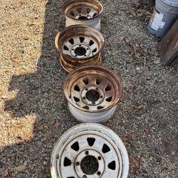Rusty Roller Wheels - 16x9 FREE