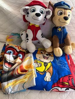 PAW Patrol Plush and Blanket Set and plushies