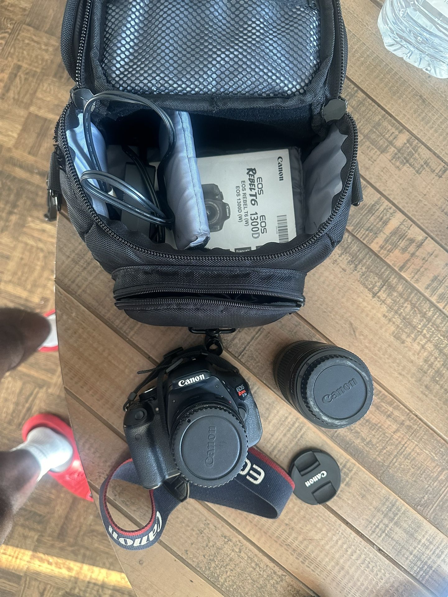 Cannon camera With Lens