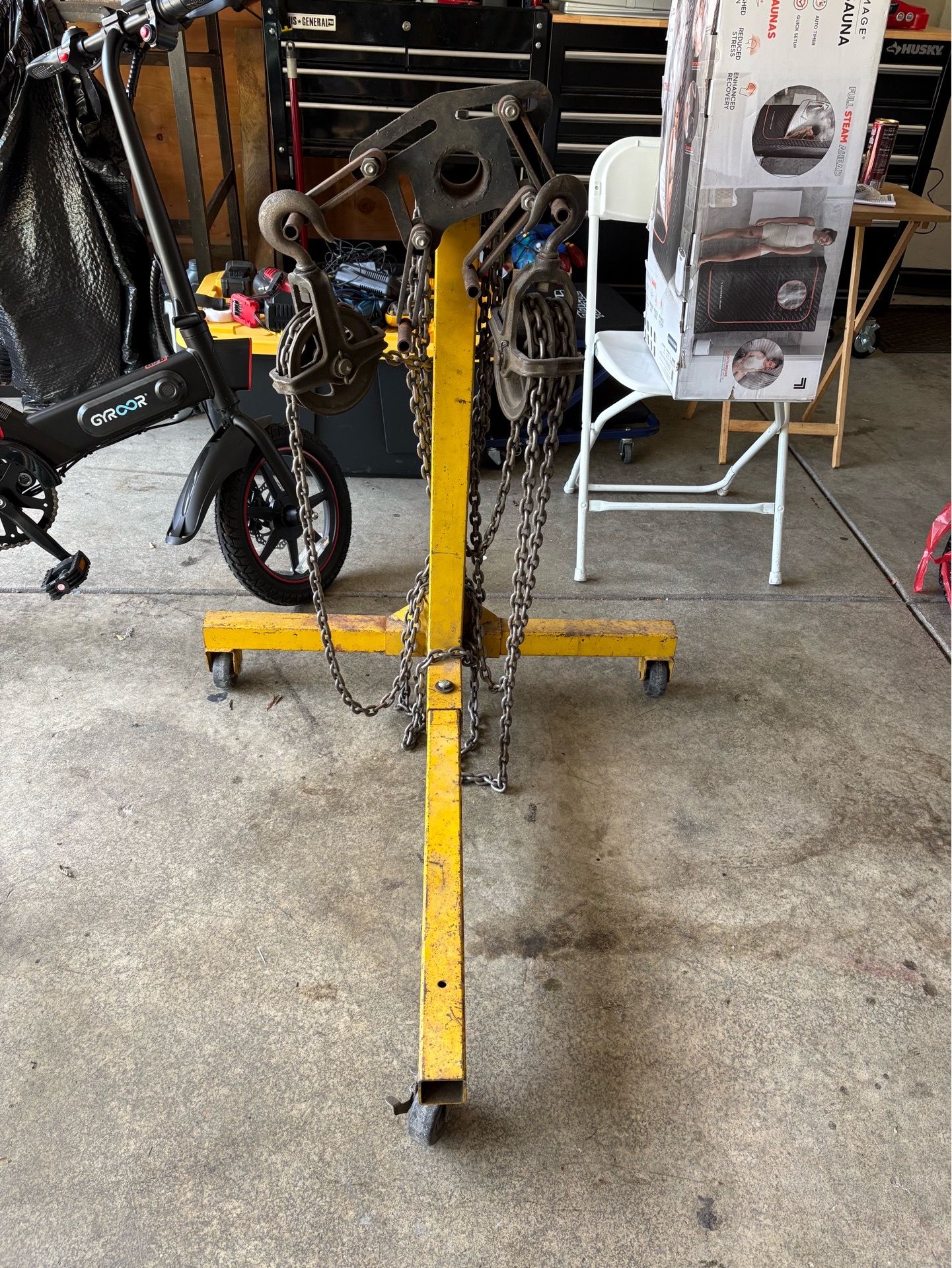 Engine stand and chain hoist