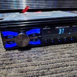 Soundstream VCD-21B Single-DIN In-Dash CD Receiver with USB and Bluetooth