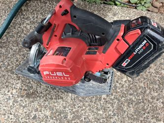 Milwaukee circular saw/9.0 battery