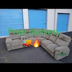 Gray Recliner Sectional - $549free delivery 🔥