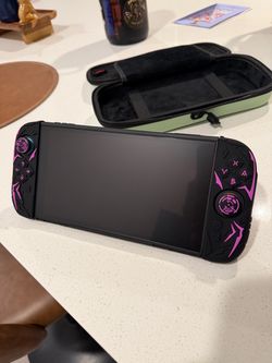 Switch 2 travel case and skin (CONSOLE NOT  INCLUDED)