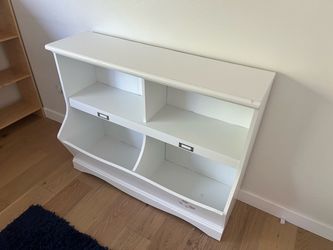 FREE White 4-Cubby Storage Organizer / Bookcase