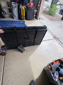Dog crate w/ wheels