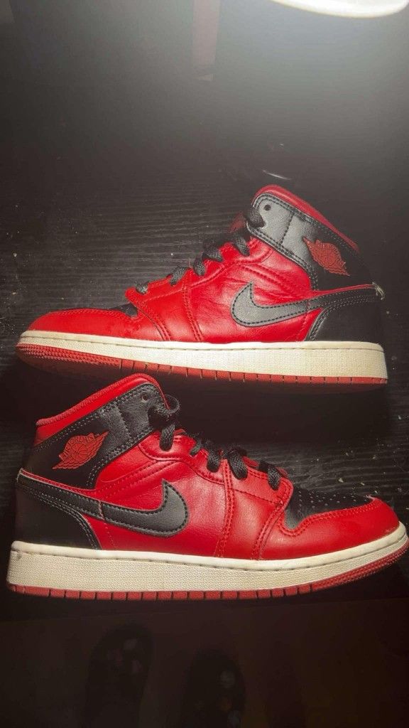 Jordan Mid 1