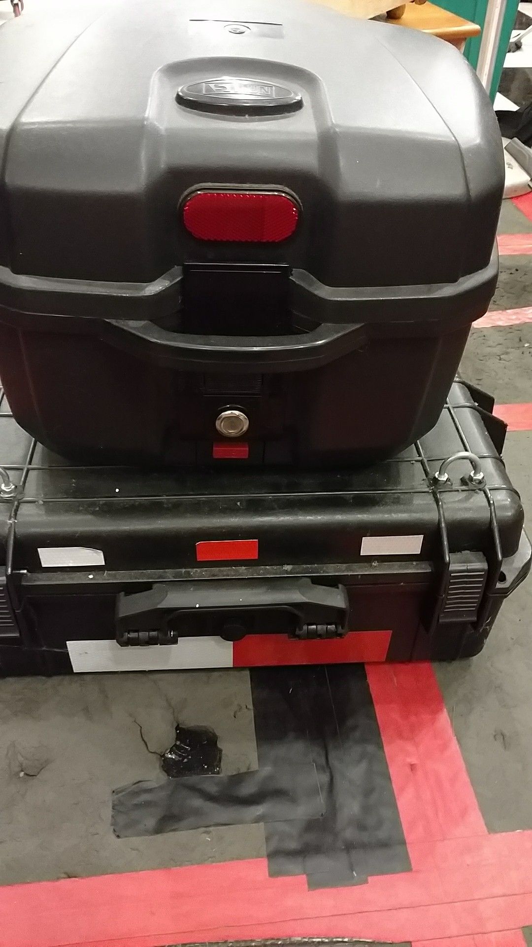 Motorcycle luggage stallion