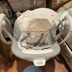 Ingenuity convertme  2-in 1 Baby Swing 