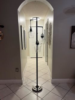 Floor Lamp whit 💡