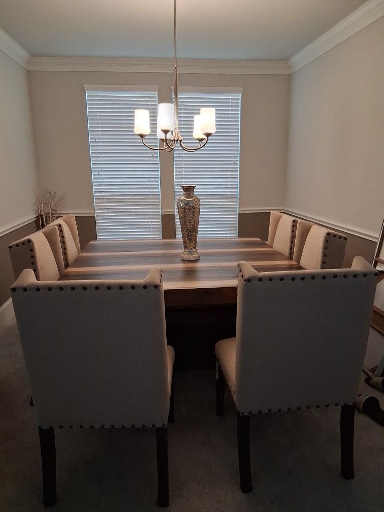 8 Piece Dinning Room Set
