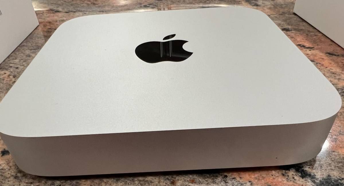 Excellent Condition M1 Mac Mini 16GB RAM & 1TB SSD And AppleCare+