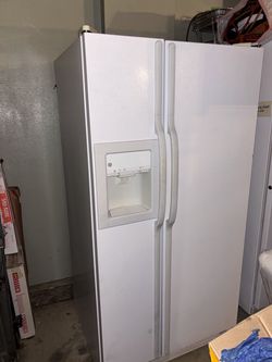 GE Side-by-Side Refrigerator with Ice Dispenser