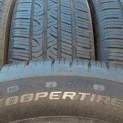 4)235/65R18"COOPER 