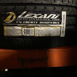 225/35-19 Lexani 