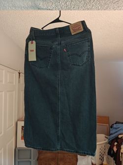 Levi's Skirt/Falda