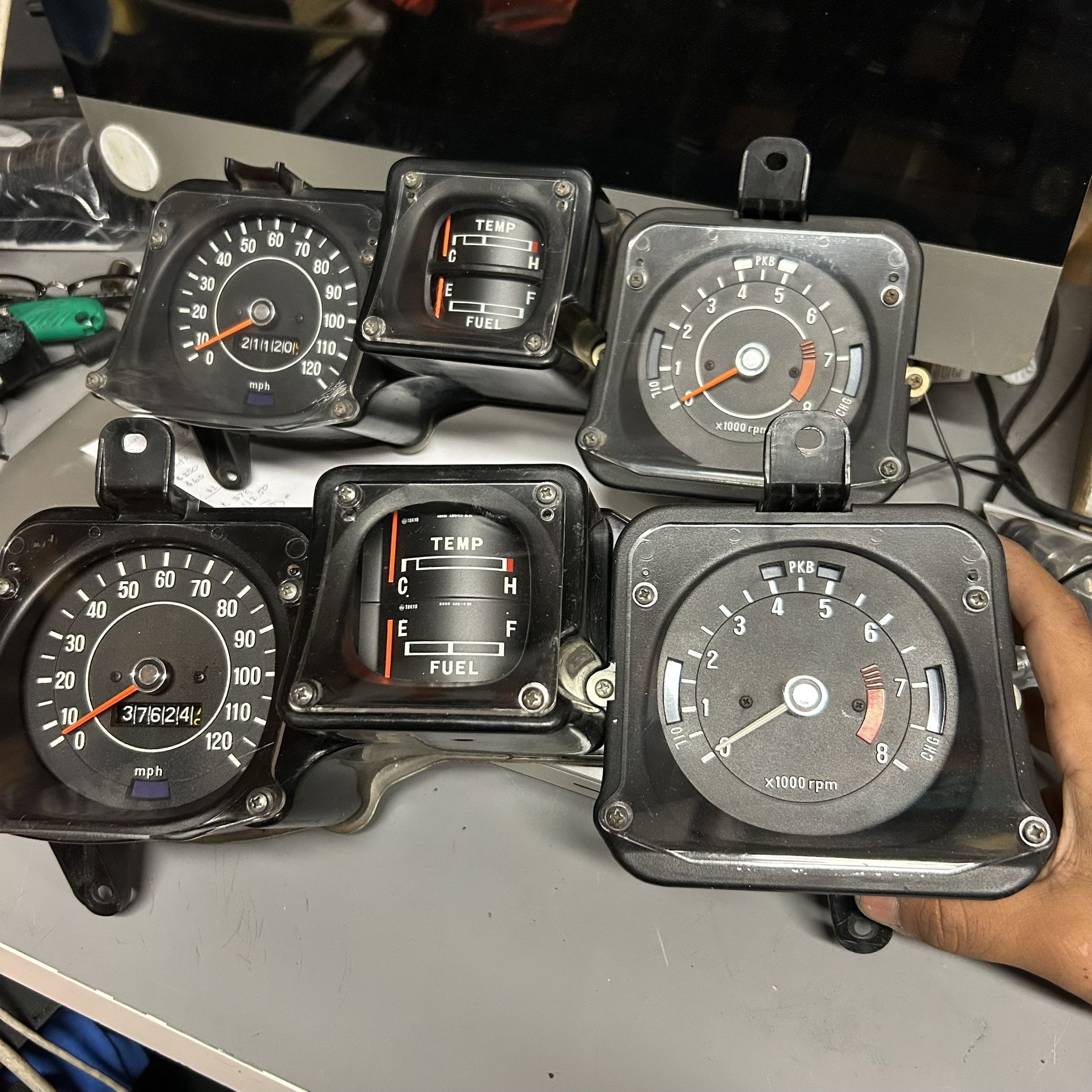 Datsun 510 Cluster / Tachometer (1(contact info removed))