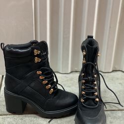 Women Bathing Suit And Shoes 