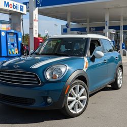 2011 MINI Cooper Countryman 