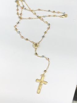 Shiny Diamond cut tricolor Beads Virgin Mary rosary 14k gold filled chain. (Gold plated/bañada en oro) New!! best quality guaranteed ‼️ free shippi