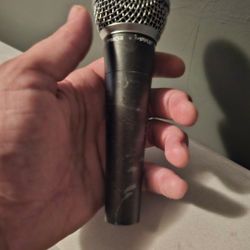 Microphone 