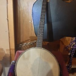 Antique Singerland Tenor Walnut  &Calfskin Banjo 