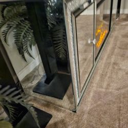 Buffet Mirrored Cabinet With Lot Storage