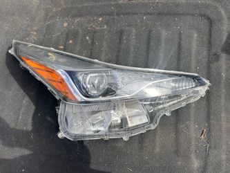 2019-2022 TOYOTA PRIUS RIGHT SIDE HEADLIGHT 👉👉ASK FOR PRICE