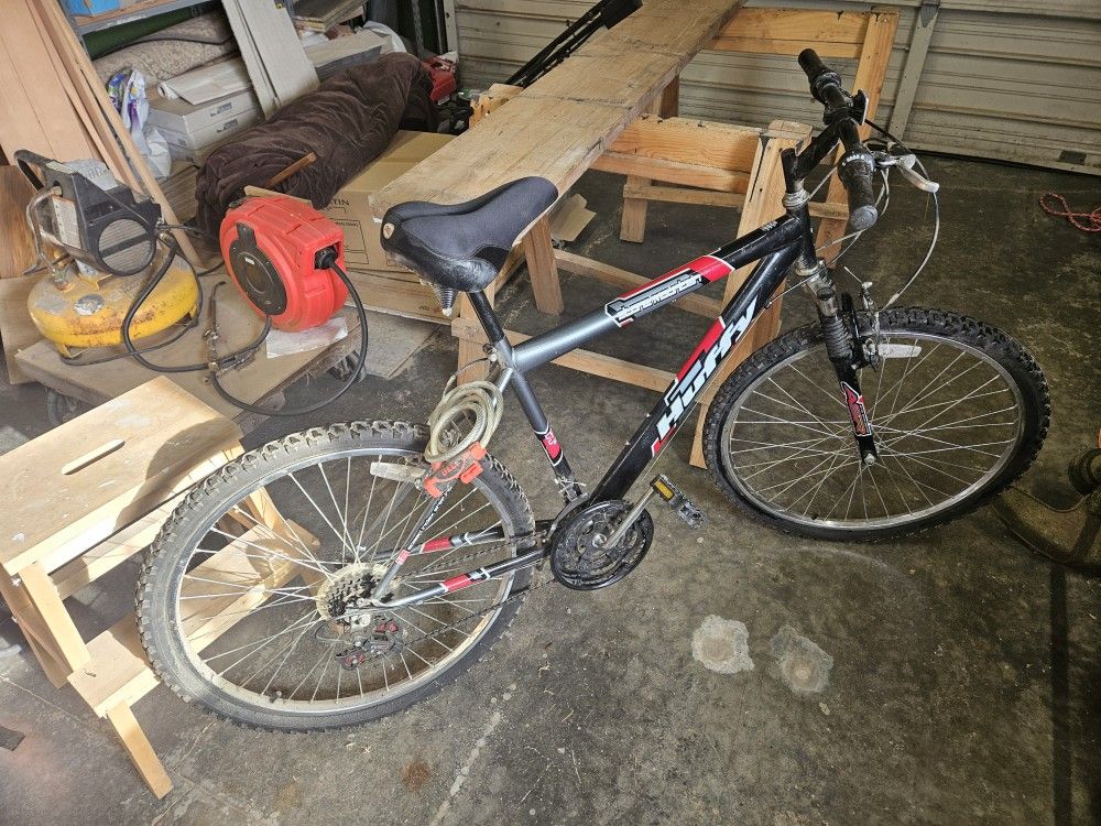 Huffy 18 Speed Mountain Bike (Adult)