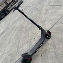 Scooter
 eléctrico  Phantom A10
