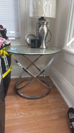 Round glass table