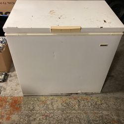 Deep freezer 