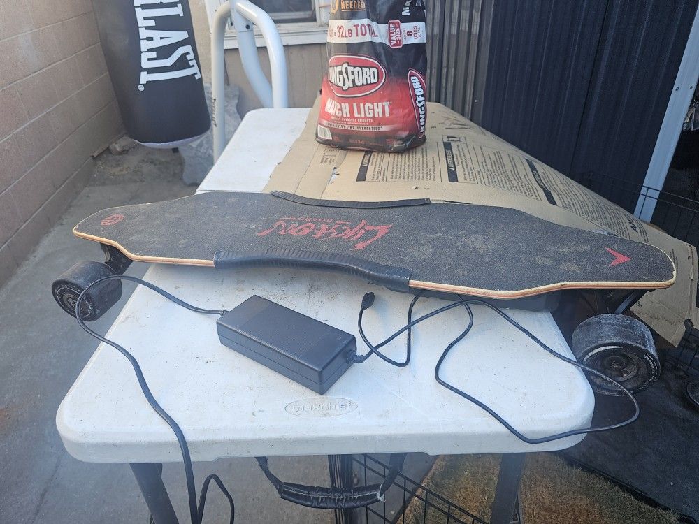 Lycaon E Board