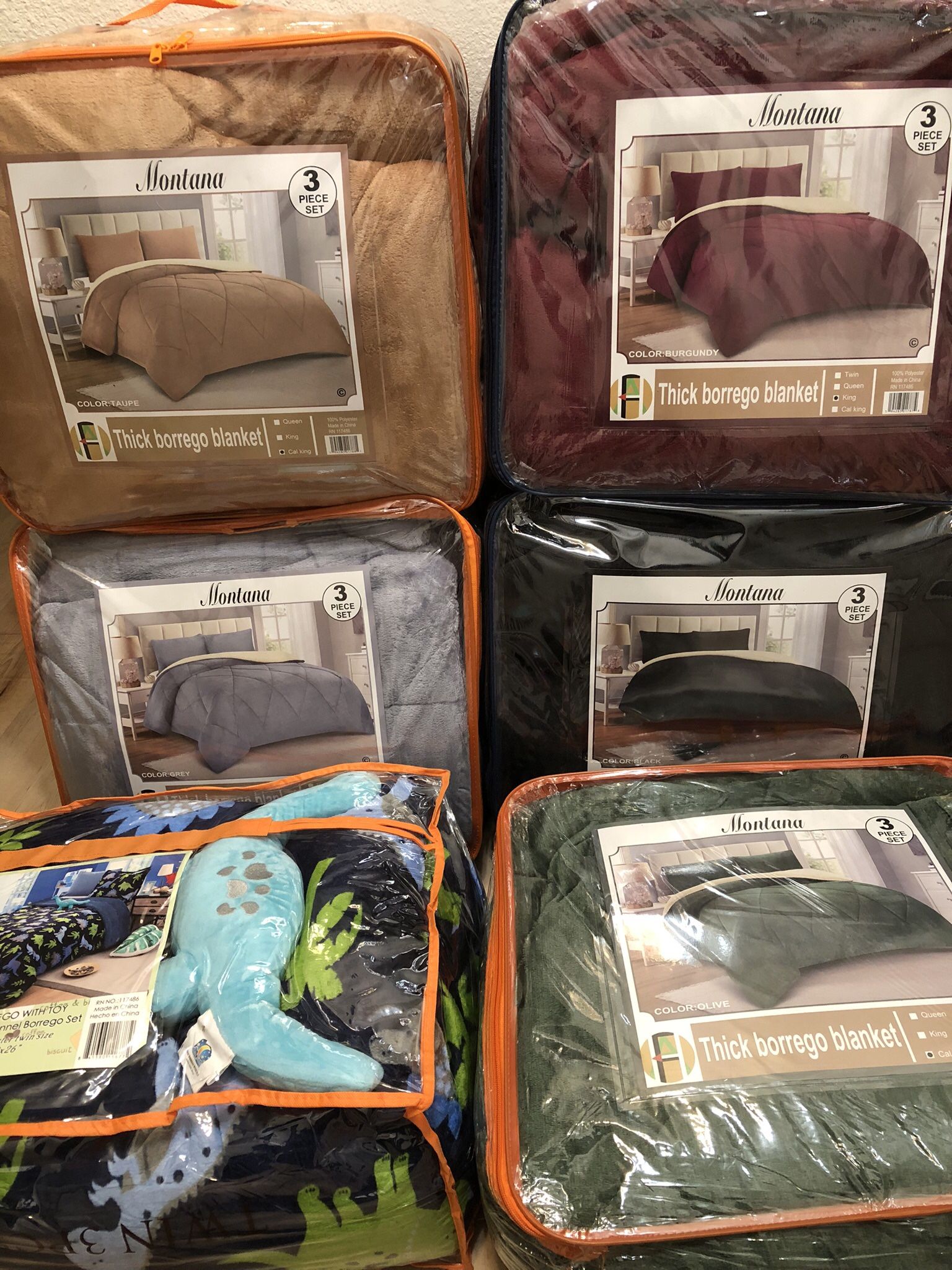 BLANKETS!!! Stay Warm In This Cold Weather🥶