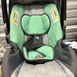 Baby Trend Newborn Car seat 