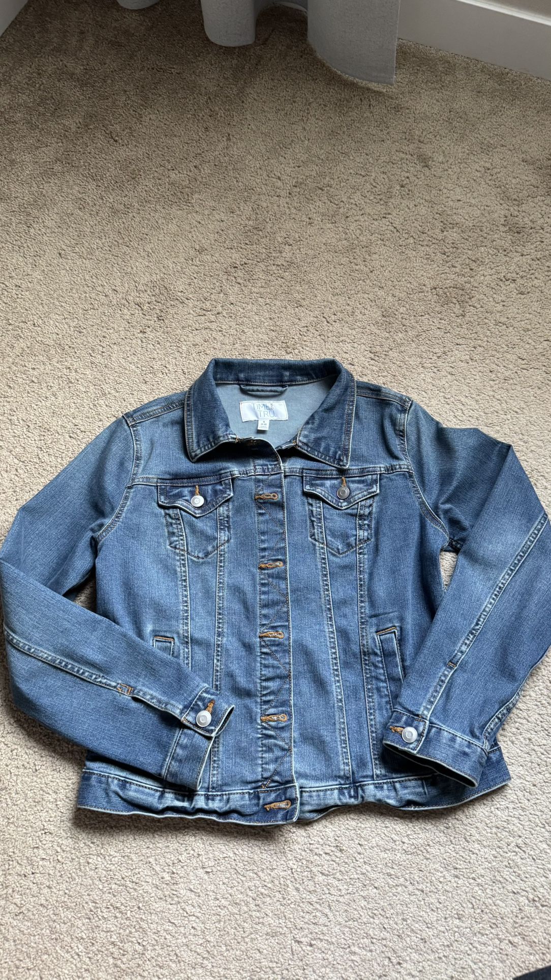 Time and Tru Womens Size S 4-6 Denim Blue Jean Jacket Stretch Pockets