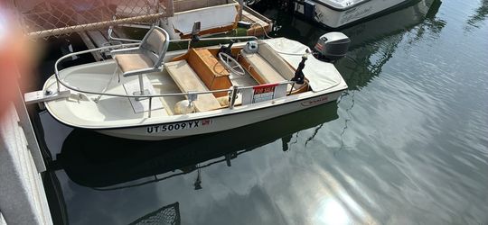 1988 Boston Whaler Super Sport 11 with trailer