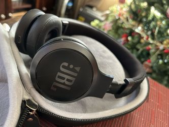 JBL Wireless Headphones $40