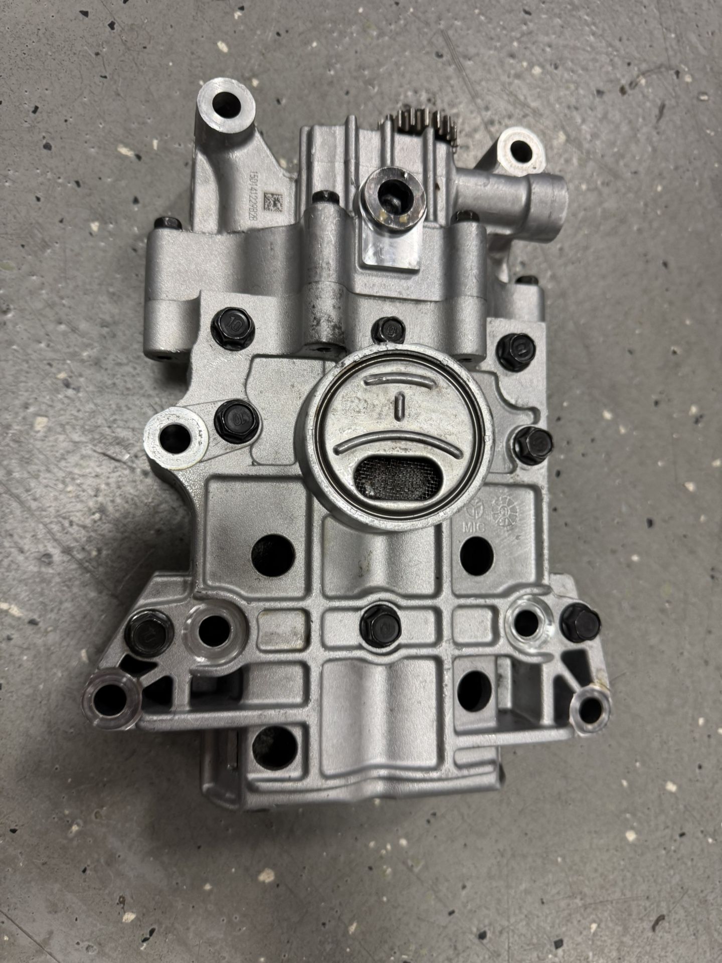 OEM Oil Pump Shaft Balance for Kia Sorento 2.4L [2015-2018] Condition Unknown