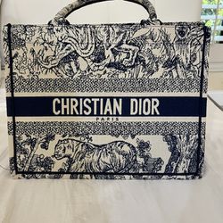 Small  dark blue CHRISTIAN DIOR bag