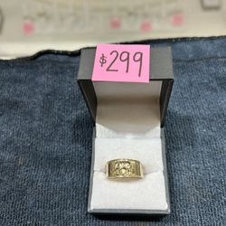 Women’s 10K Yellow Gold Elephant Ring (Size 10) 
